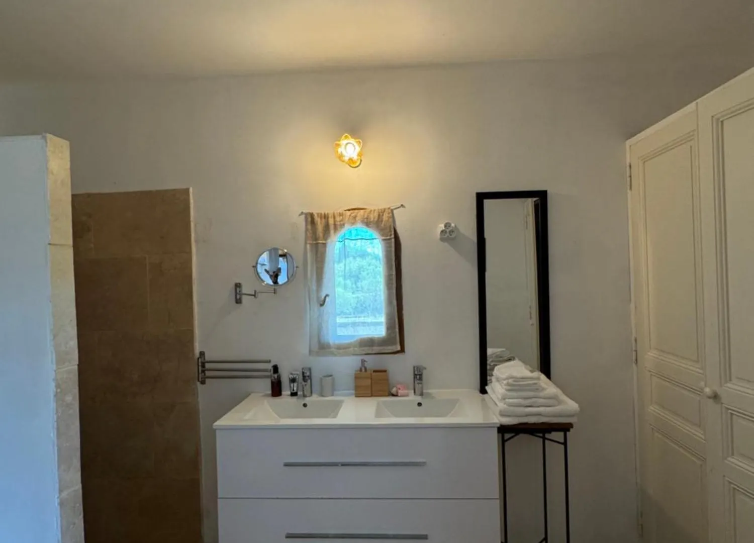 Bed & Breakfast Chambre D'Hote Au Coeur De La Provence Eygalieres France